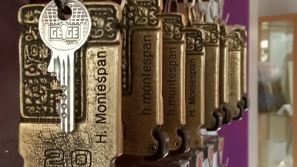 Hotel Montespan 3*